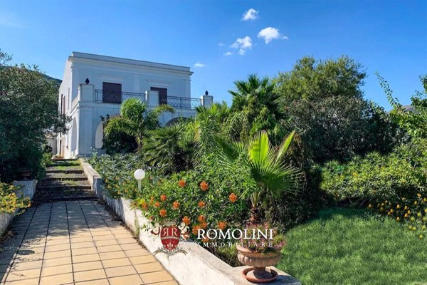 casa indipendente in vendita a Lipari