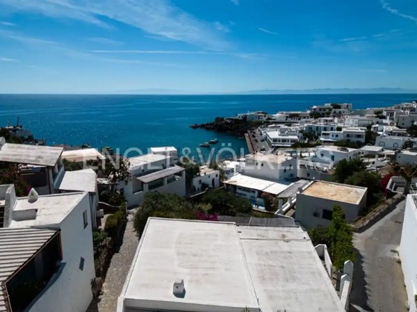 pentavano in vendita a Lipari