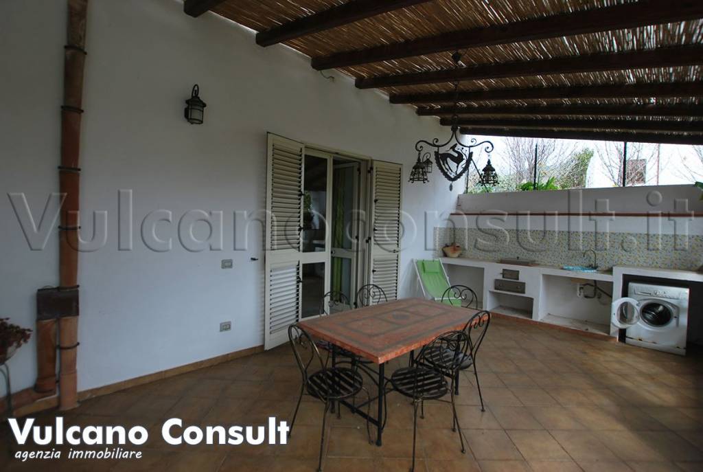 casa indipendente in vendita a Lipari