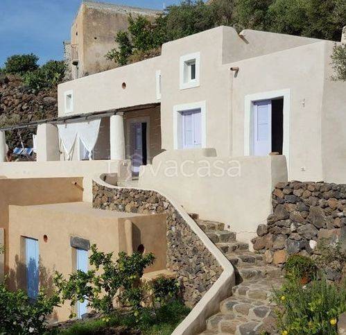 casa indipendente in vendita a Lipari