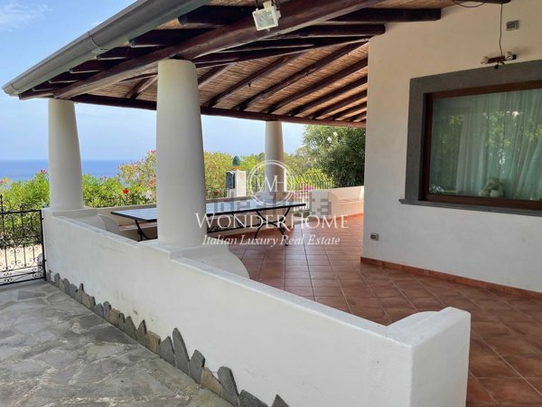 casa indipendente in vendita a Lipari