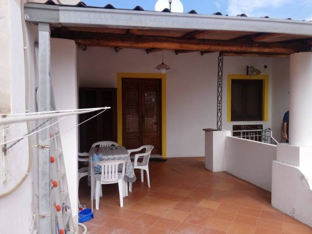 casa indipendente in vendita a Lipari