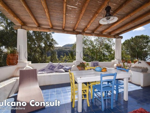 casa indipendente in vendita a Lipari