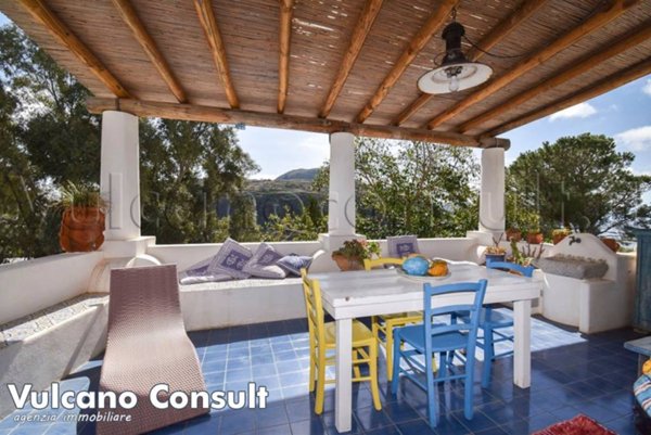 casa indipendente in vendita a Lipari