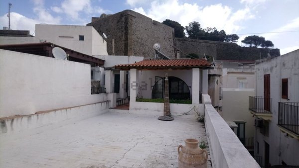 casa indipendente in vendita a Lipari