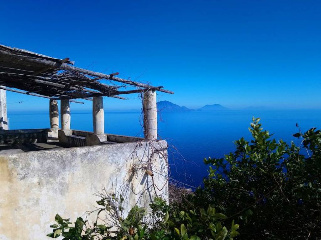 casa indipendente in vendita a Lipari