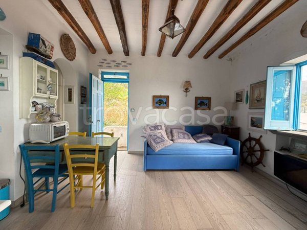 casa indipendente in vendita a Lipari