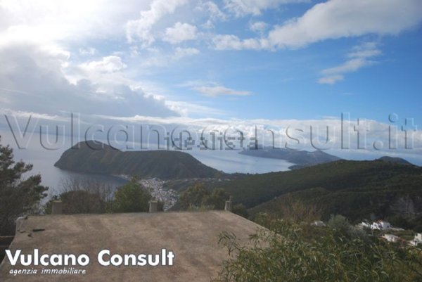 pentavano in vendita a Lipari