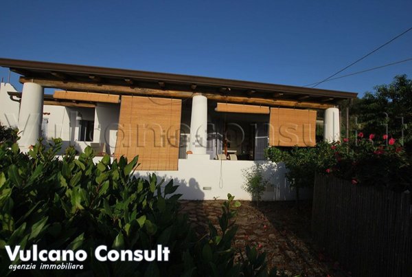 casa indipendente in vendita a Lipari