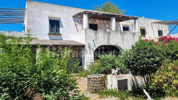 casa indipendente in vendita a Lipari