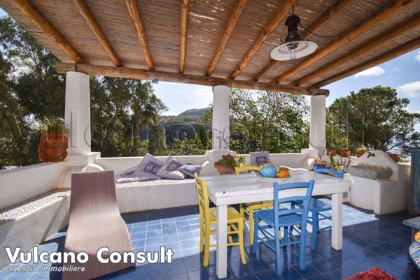 casa indipendente in vendita a Lipari