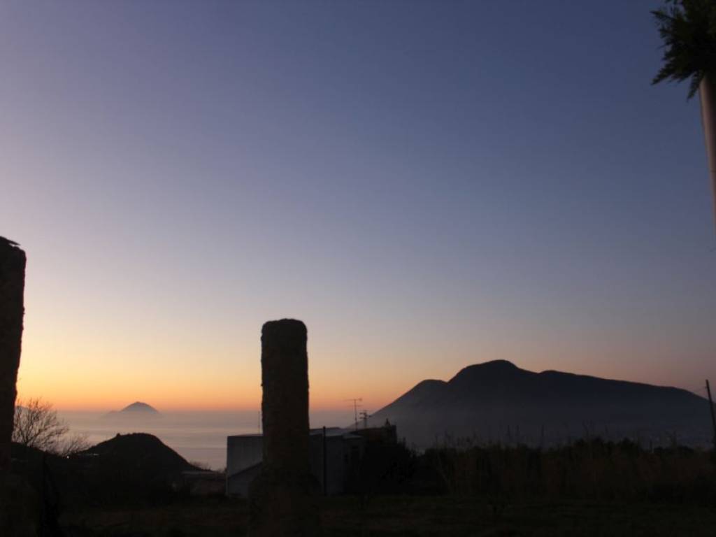 casa indipendente in vendita a Lipari