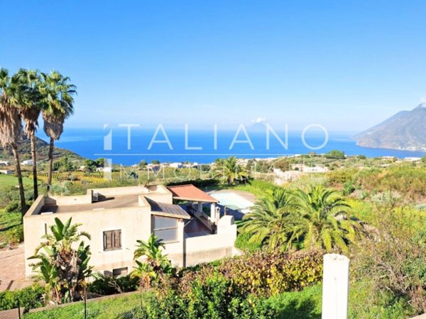 casa indipendente in vendita a Lipari