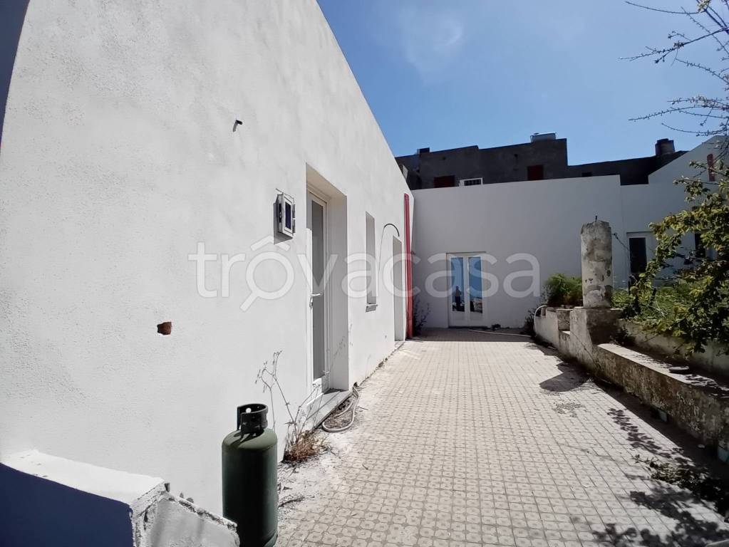 casa indipendente in vendita a Lipari