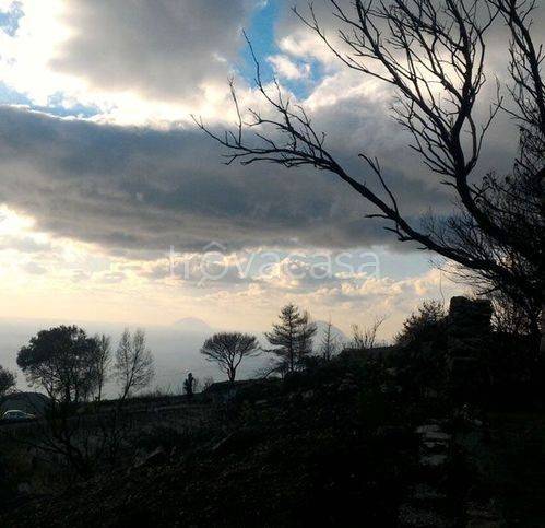 casa indipendente in vendita a Lipari