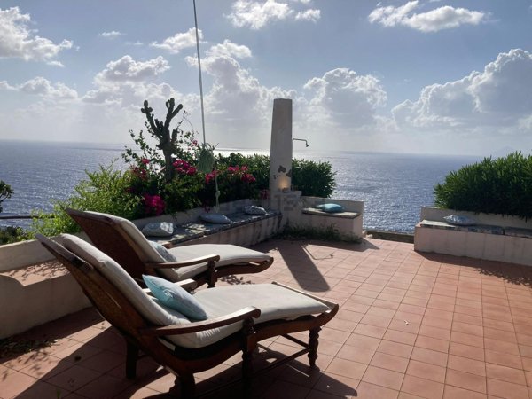 casa indipendente in vendita a Lipari