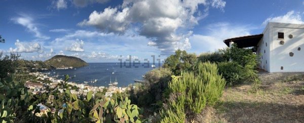 casa indipendente in vendita a Lipari
