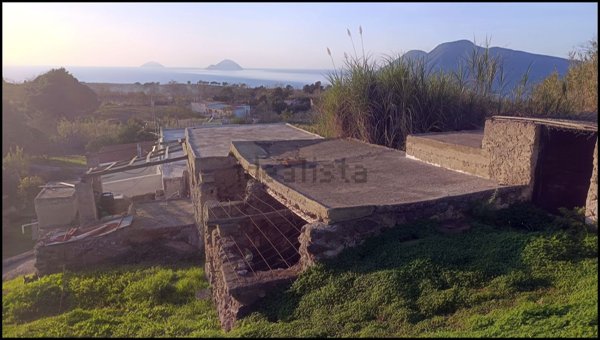 casa indipendente in vendita a Lipari