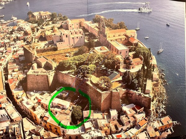 casa indipendente in vendita a Lipari