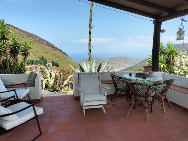 casa indipendente in vendita a Lipari