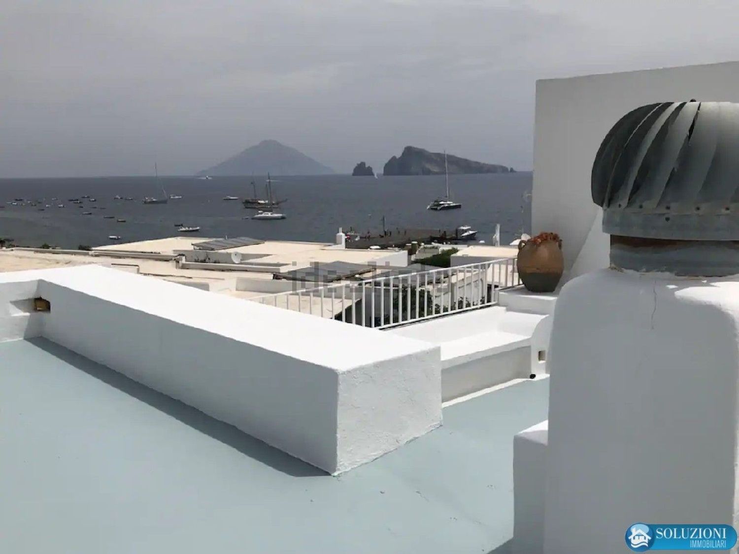 casa indipendente in vendita a Lipari
