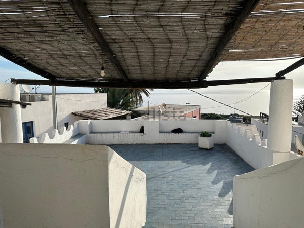 quadrivano in vendita a Lipari