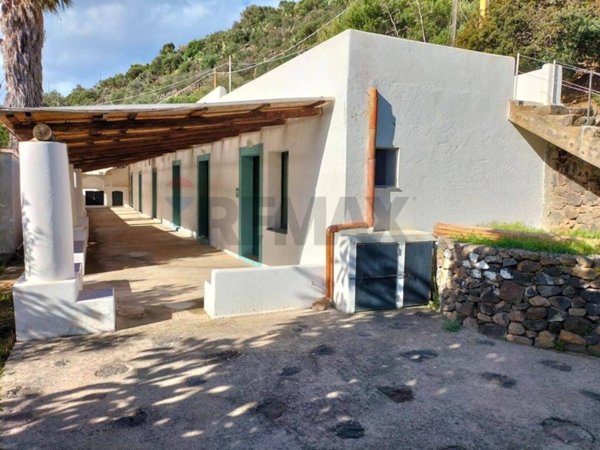 casa indipendente in vendita a Lipari