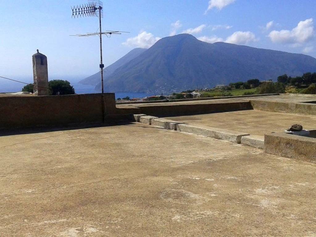 casa indipendente in vendita a Lipari