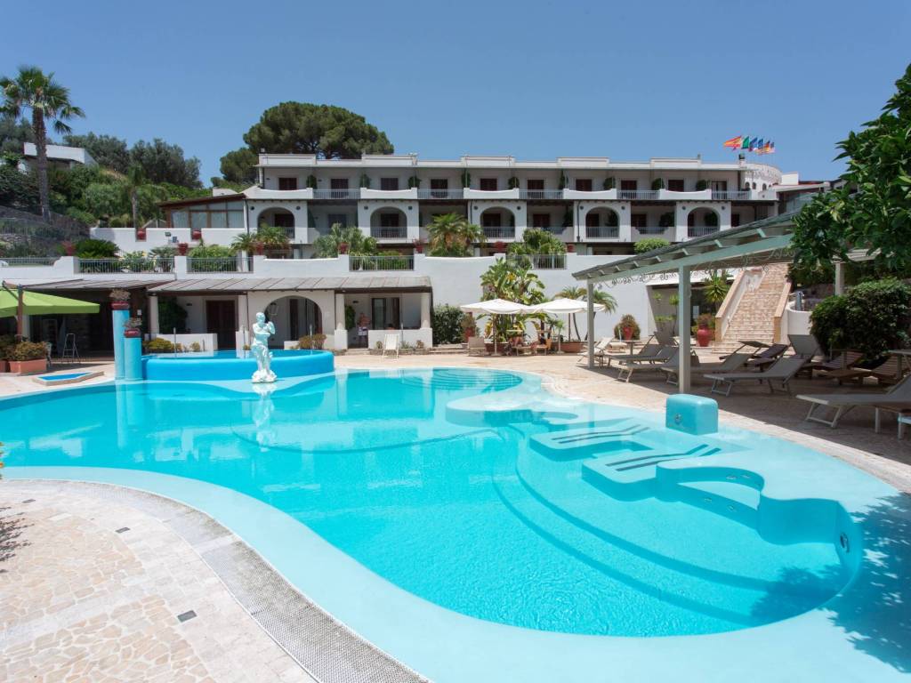 intera palazzina in vendita a Lipari