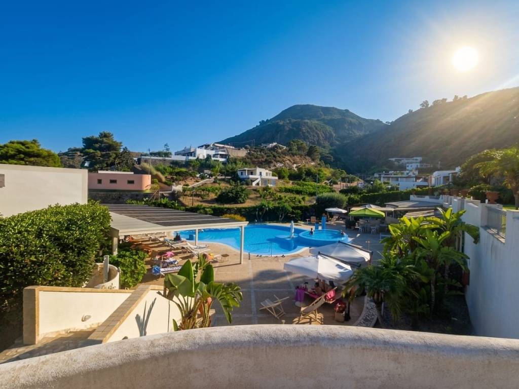 intera palazzina in vendita a Lipari