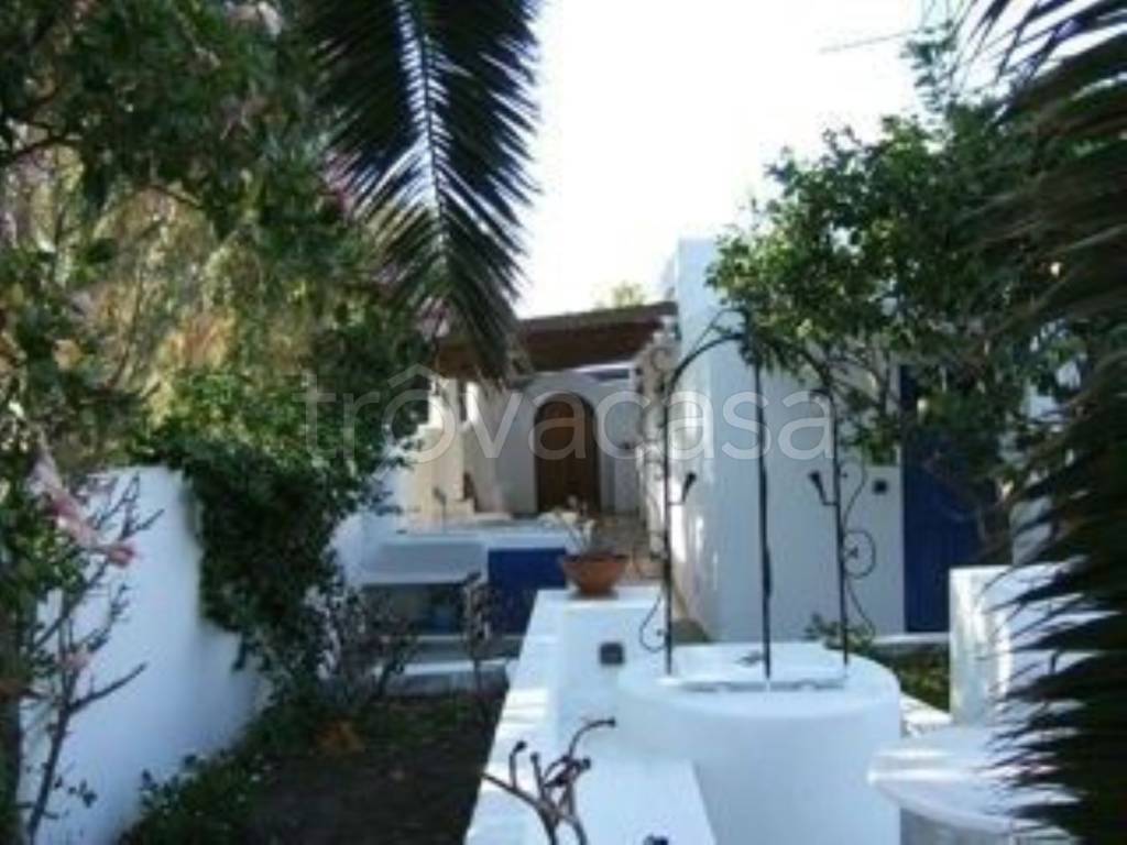 casa indipendente in vendita a Lipari