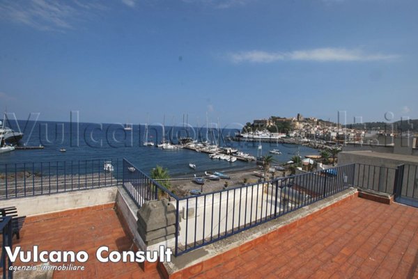 casa indipendente in vendita a Lipari