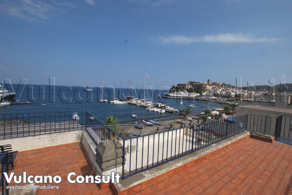 casa indipendente in vendita a Lipari