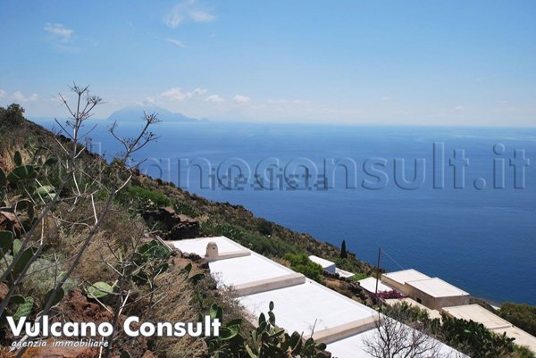 pentavano in vendita a Lipari