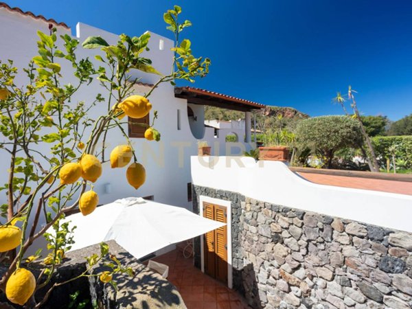 casa indipendente in vendita a Lipari