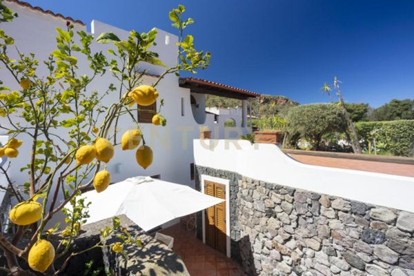 casa indipendente in vendita a Lipari