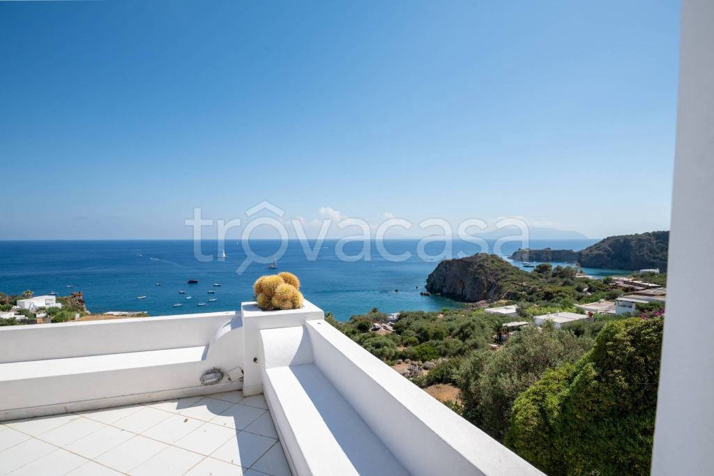 casa indipendente in vendita a Lipari