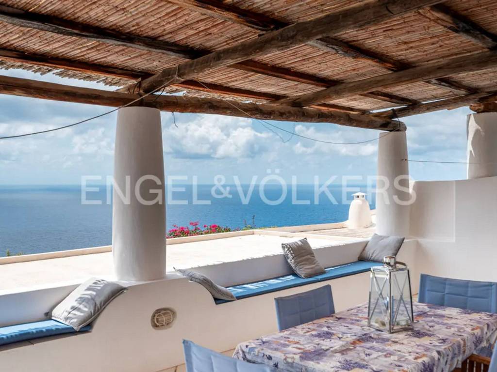 casa indipendente in vendita a Lipari