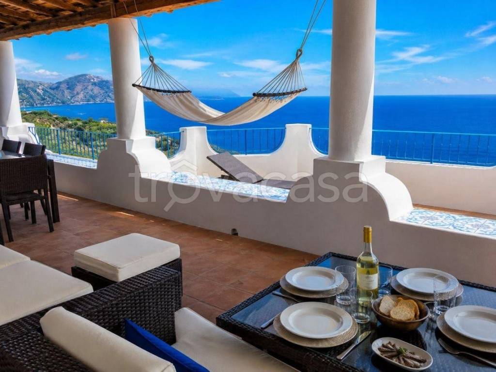 casa indipendente in vendita a Lipari