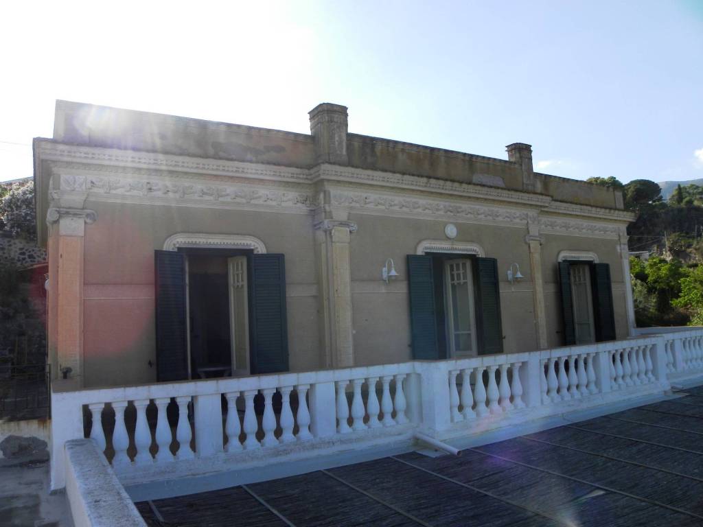 casa indipendente in vendita a Lipari