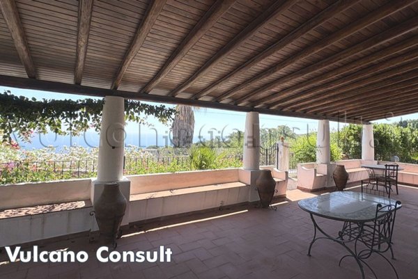 casa indipendente in vendita a Lipari