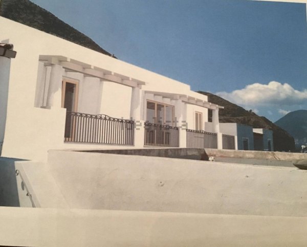 casa indipendente in vendita a Lipari