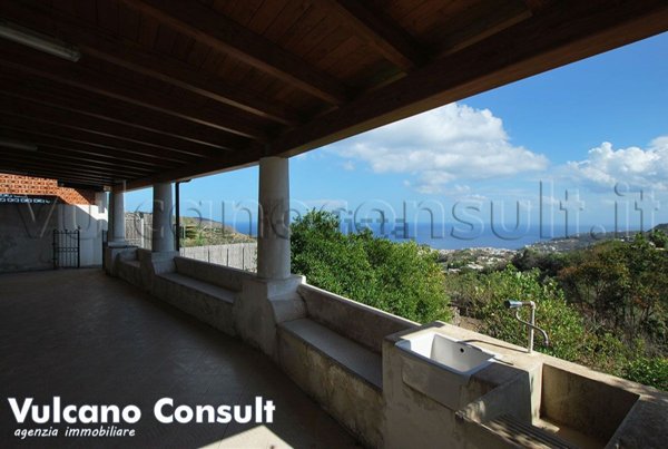 casa indipendente in vendita a Lipari