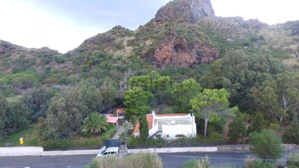 casa indipendente in vendita a Lipari