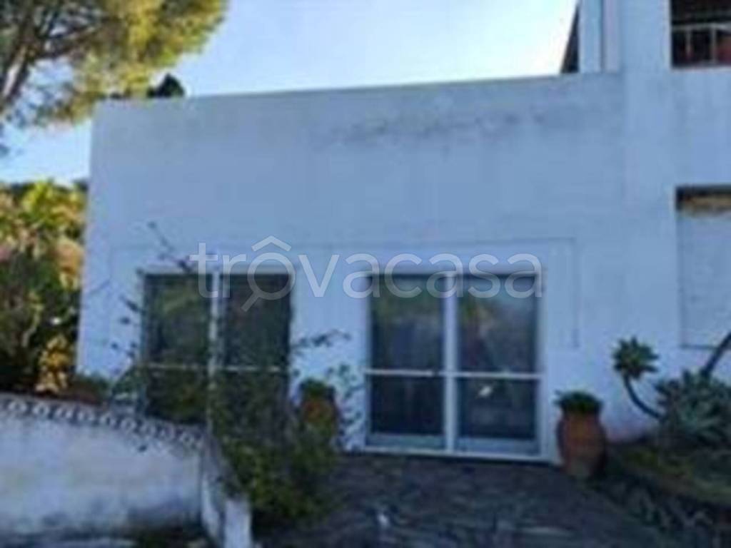 casa indipendente in vendita a Lipari