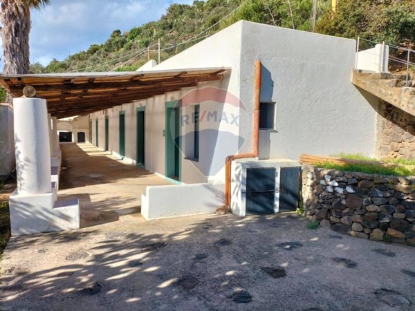 casa indipendente in vendita a Lipari