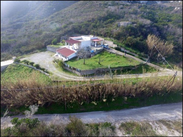 casa indipendente in vendita a Lipari