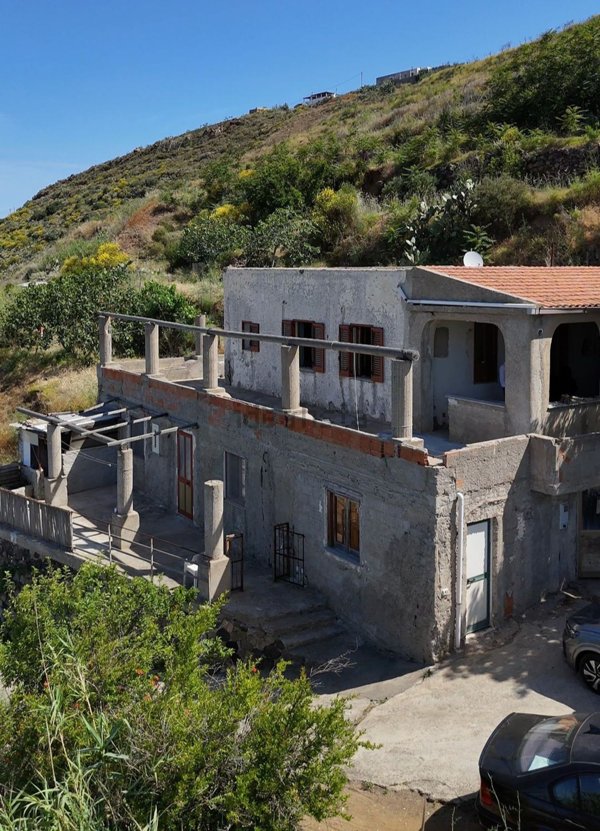 casa indipendente in vendita a Lipari
