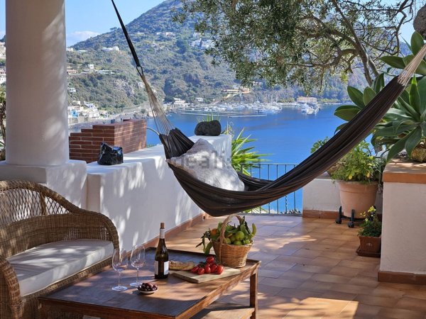 casa indipendente in vendita a Lipari