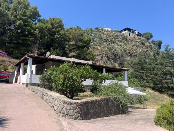 casa indipendente in vendita a Lipari